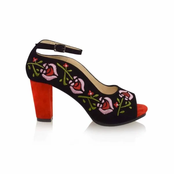 Zapato de calle Bordado